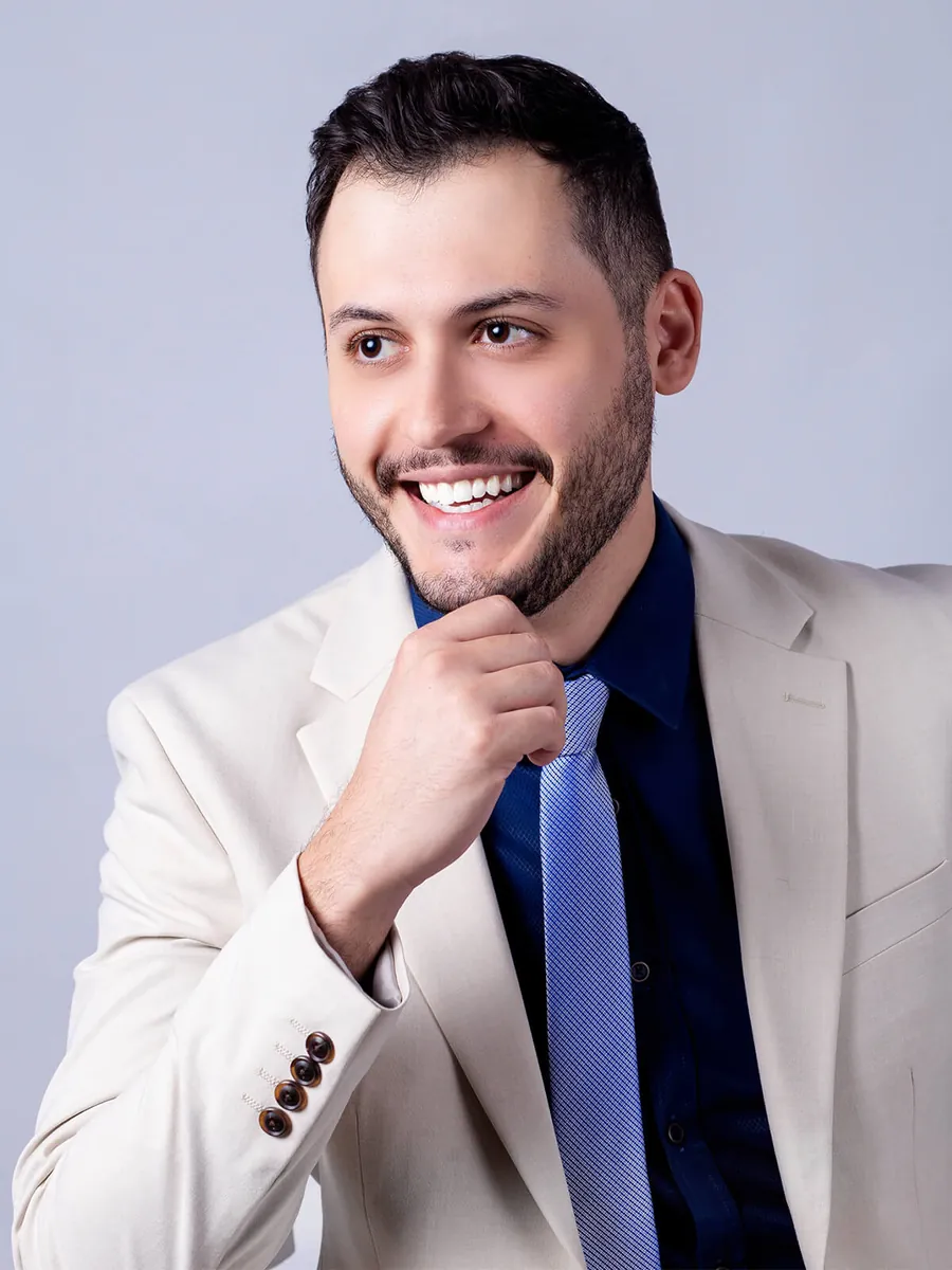 Dr. Alisson Azevedo, neurologista especialista em tontura e vertigem em São José dos Campos